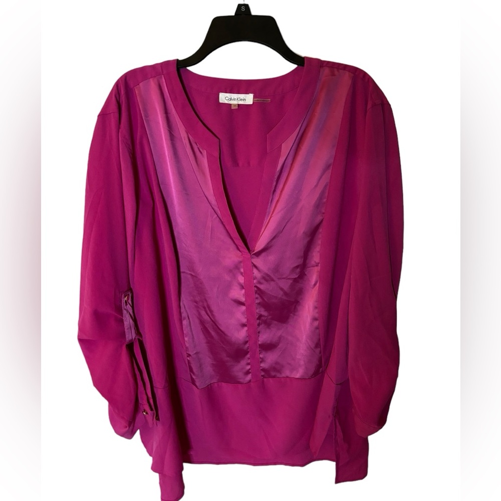 Calvin‎ Klein Women’s Light Fuscia V-Neck Top Size 3X